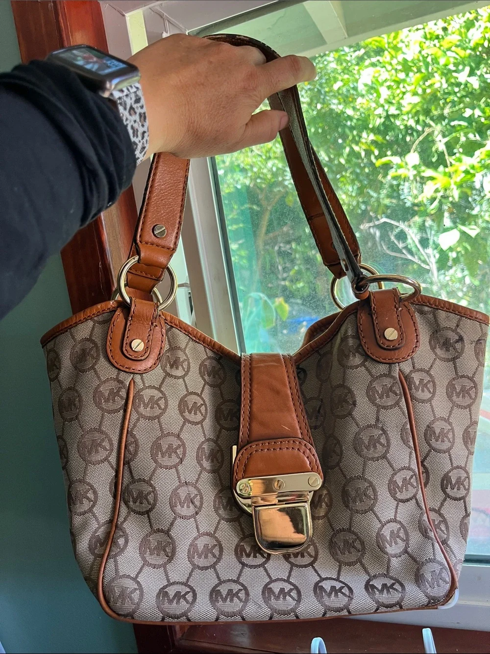Michael Kors Tan Brown Signature Logo Shoulder Bag